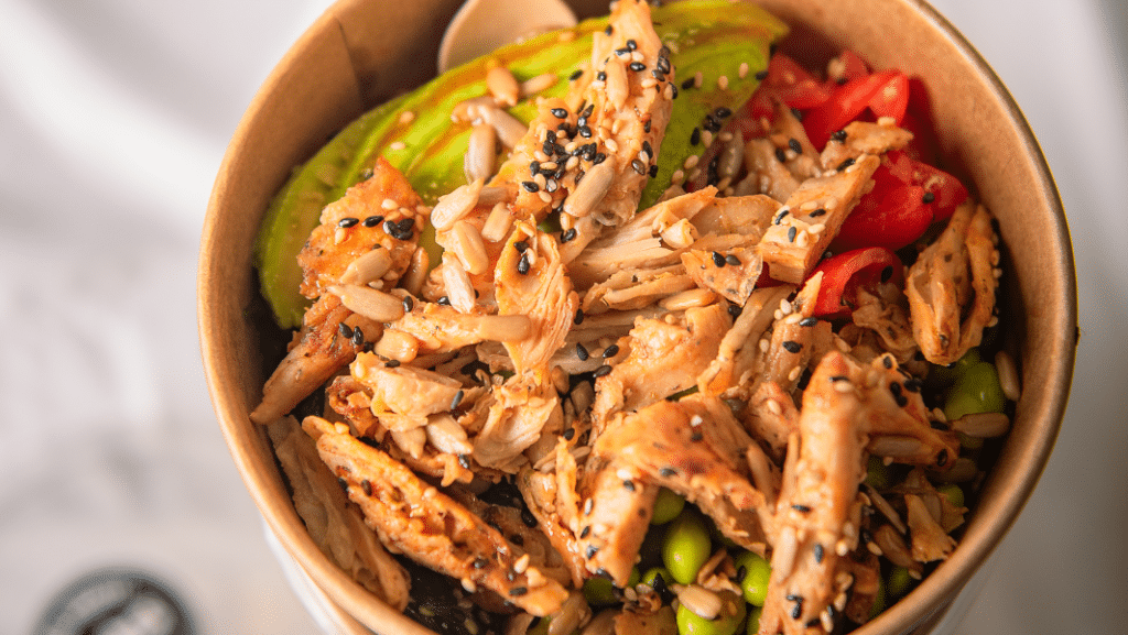 cuántas calorías contiene realmente un Poke Bowl (1)